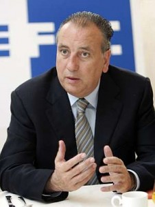 Fernando Roig, presidente del villarreal, aplude la decisión de la UEFA respecto del Mallorca