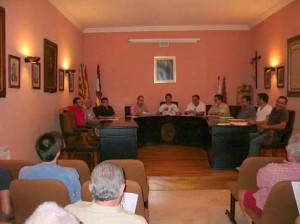 Asamblea. Tuvo lugar en el salón de plenos del Ayuntamiento - Eugenio Villalonga 